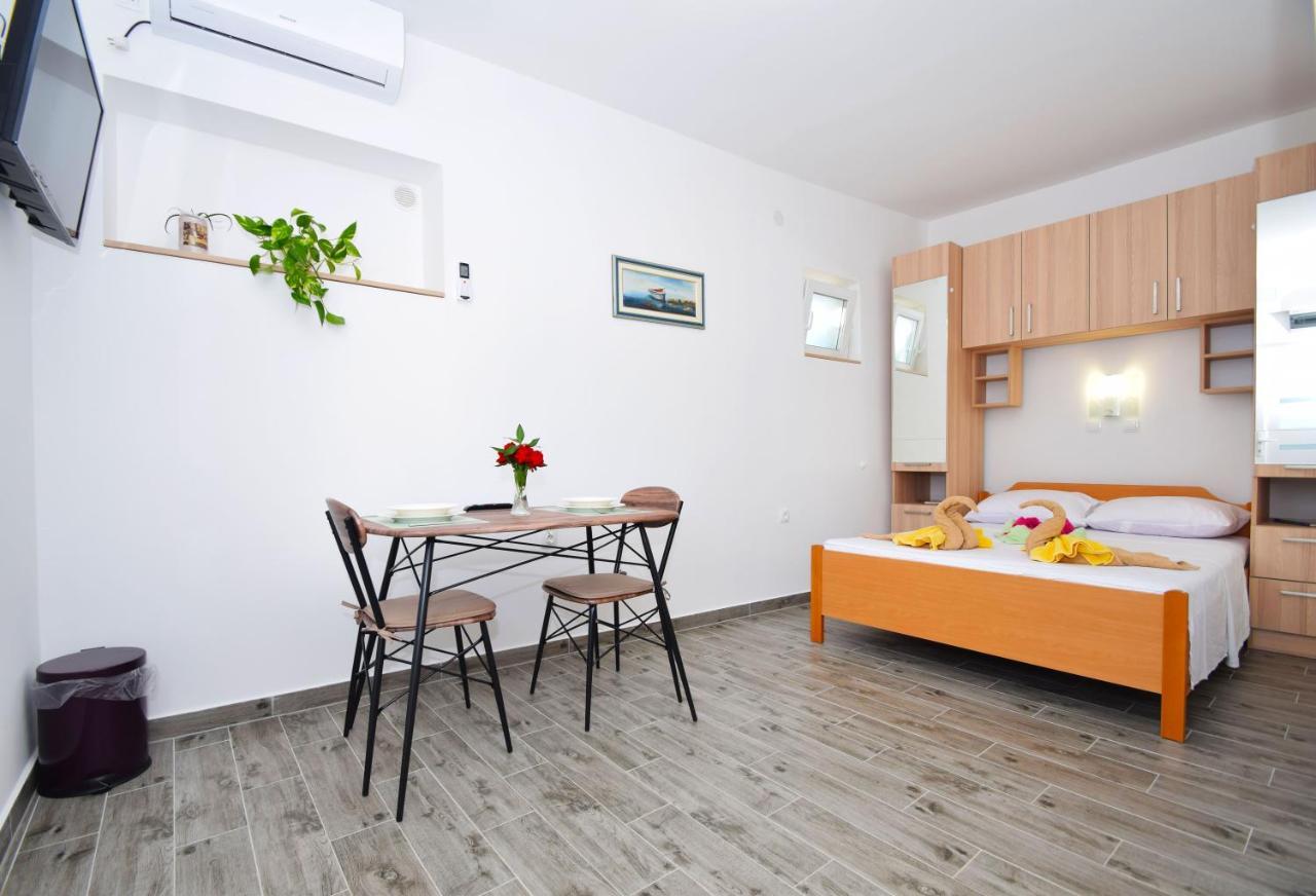 Holiday Home Zeljko,Marija & Jakov Starigrad Paklenica Dış mekan fotoğraf